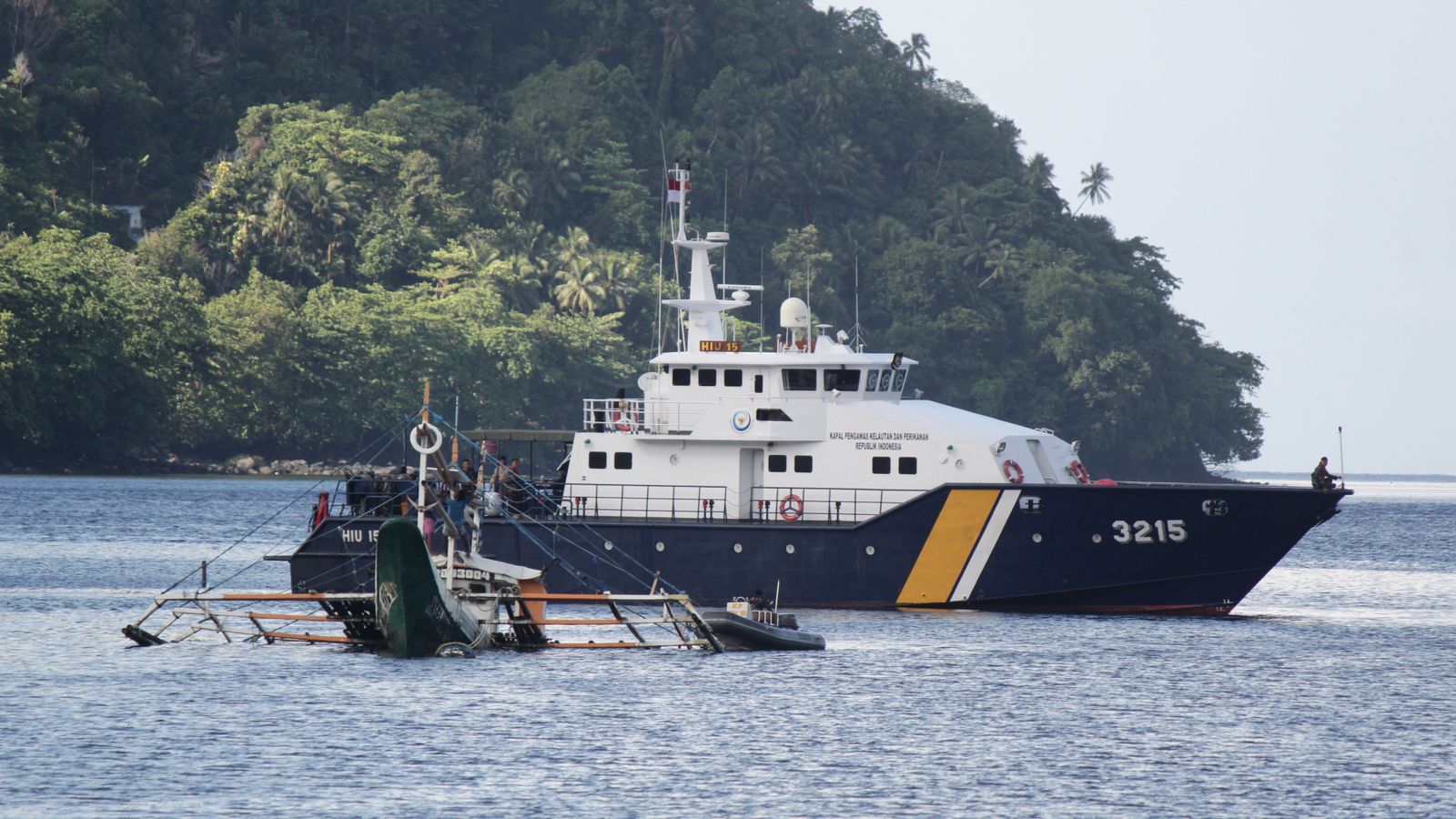 Kementerian Kelautan dan Perikanan (KKP) berhasil menangkap 1 (satu) unit kapal asing pencuri ikan berbendera Filipina di Wilayah Pengelolaan Perikanan Negara Republik Indonesia (WPPNRI) 716 Laut Sulawesi